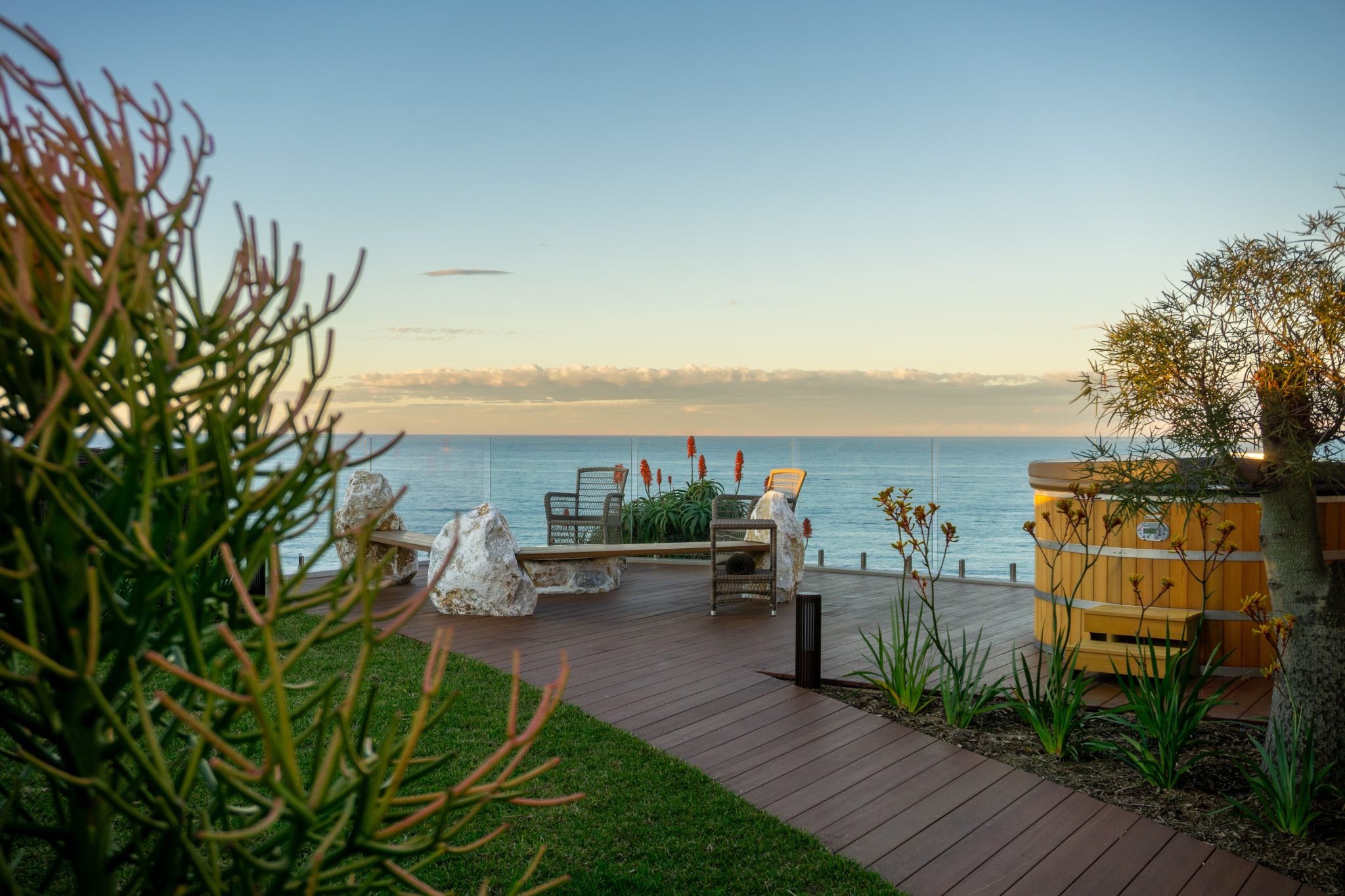 Elegant Newport Design with Indeckrity® Decking 